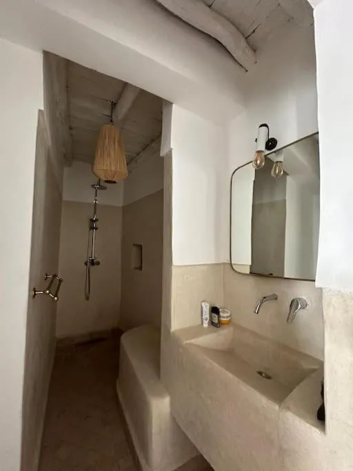 Image 4 of Charming riad in the medina of Marrakech with 4 nice rooms