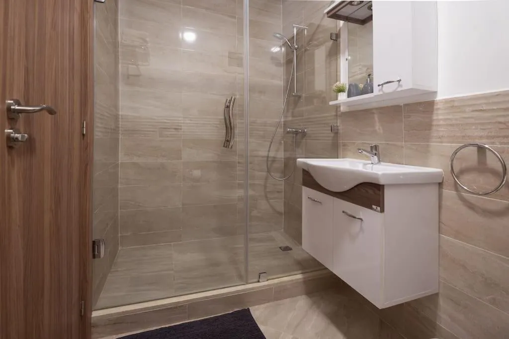 Image 2 of Charming two bedrooms Flat with Pool and Parking