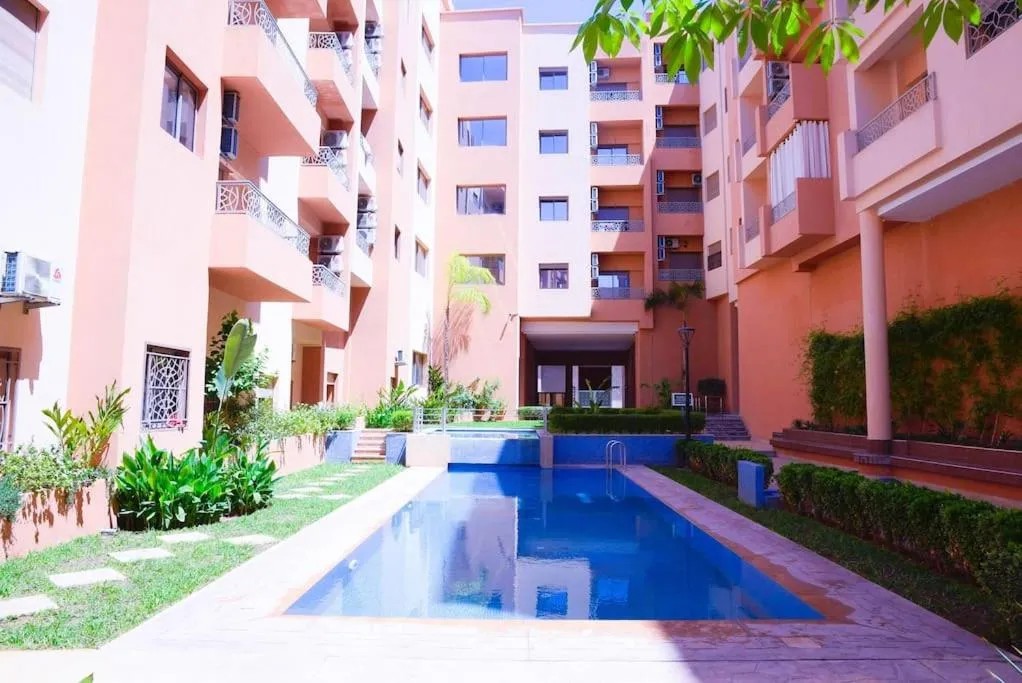 Image 3 of Charming two bedrooms Flat with Pool and Parking