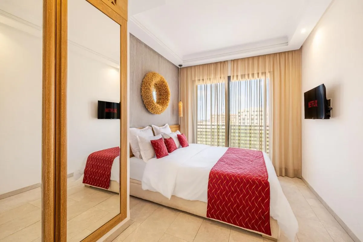 Image 1 of City Center-1 Queen BR with AC, Pool and IPTV- Parking