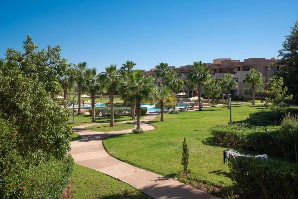 Image 5 of Coin Lumineux à Prestigia Piscine – vue Atlas