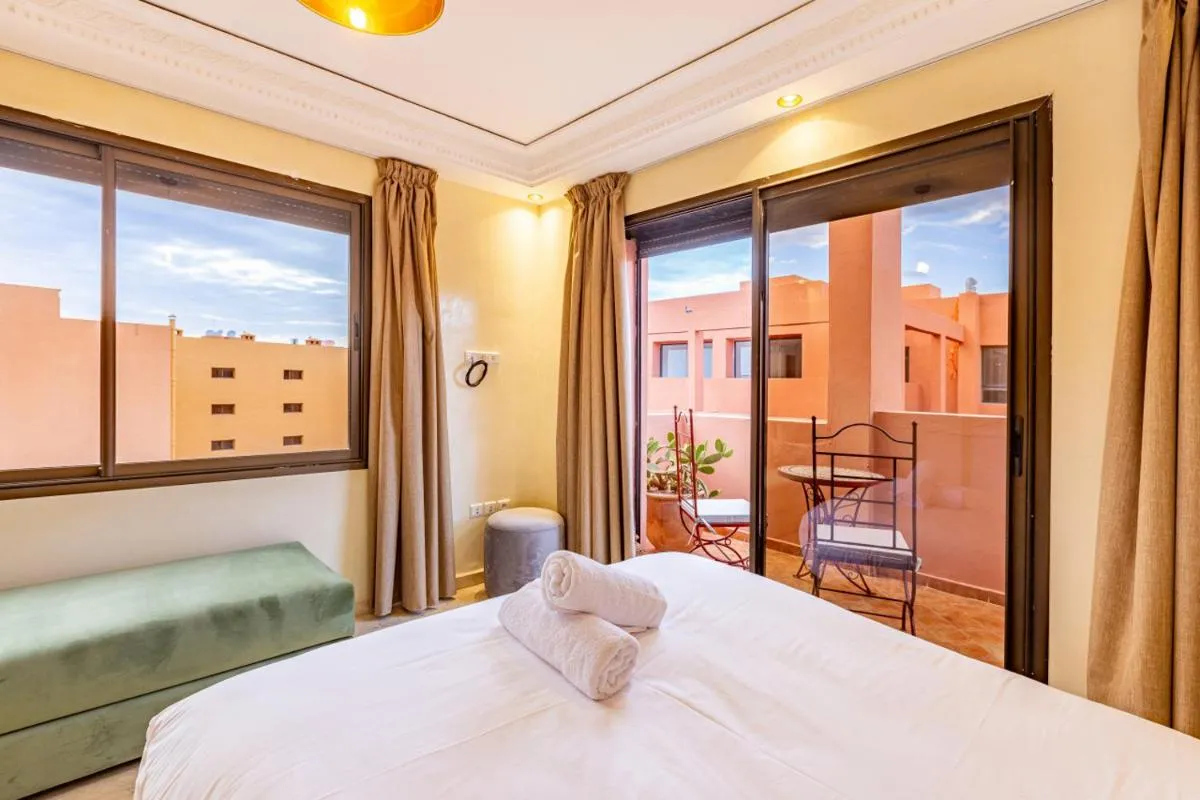 Image 1 of Coup de coeur en plein centre ville piscine