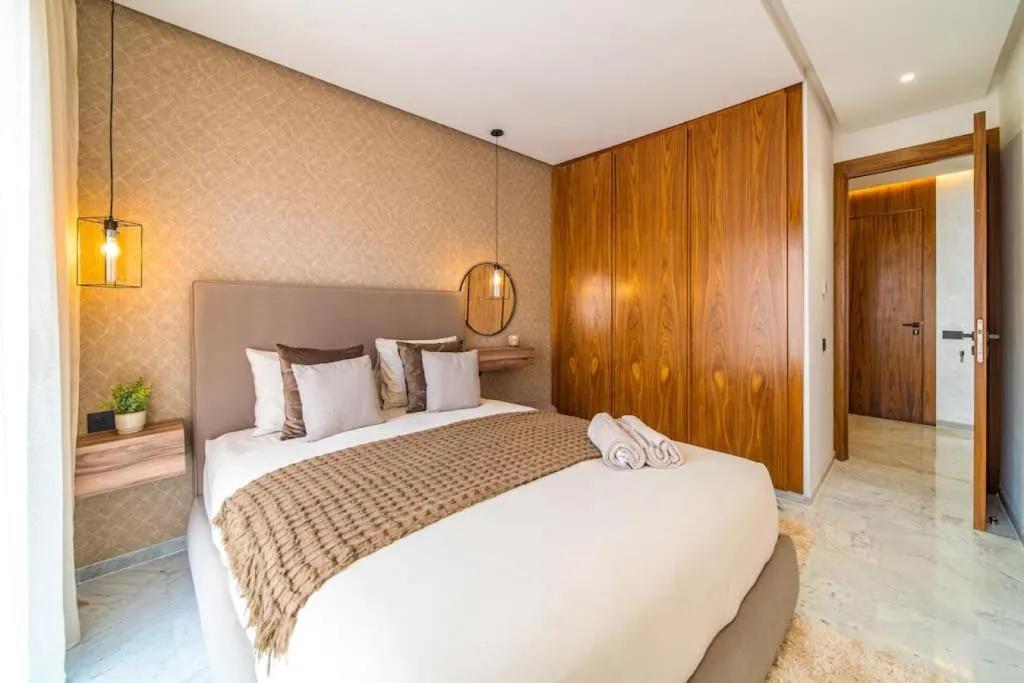 Image of Cute and Modern in Heart of Downtown