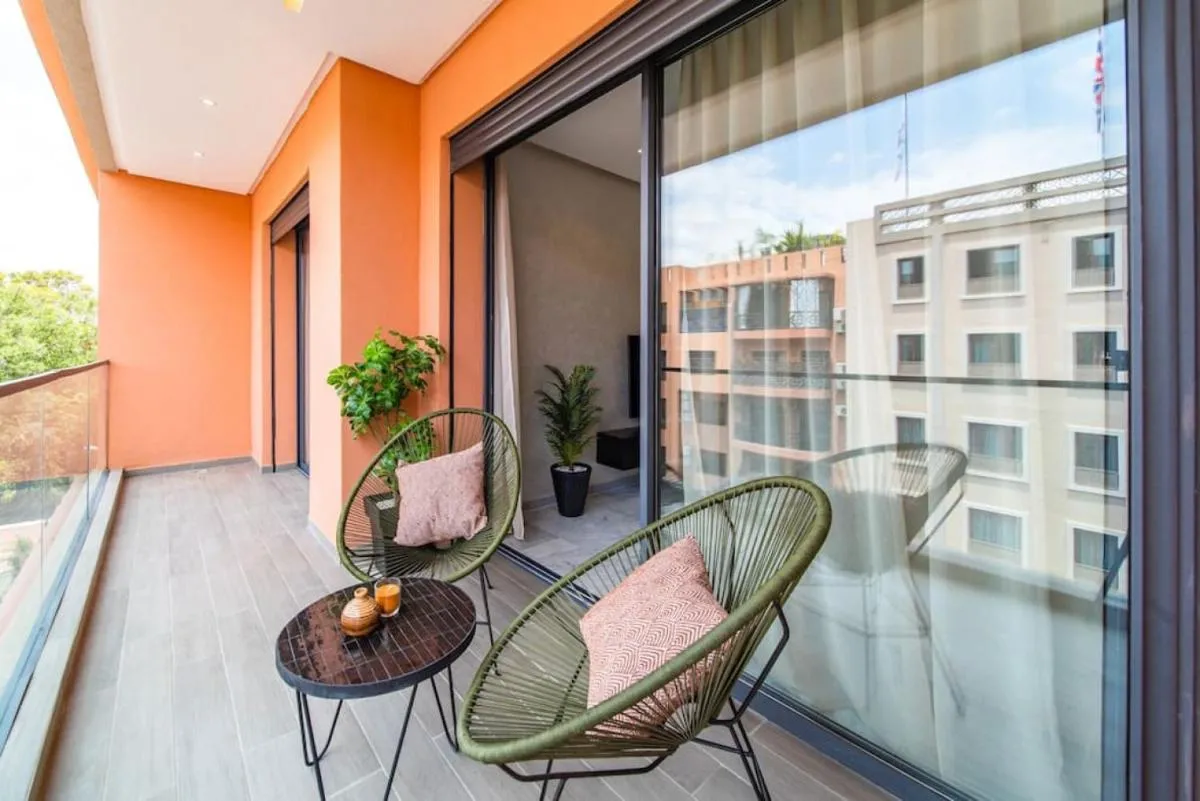 Image 3 of Cute and Modern in Heart of Downtown