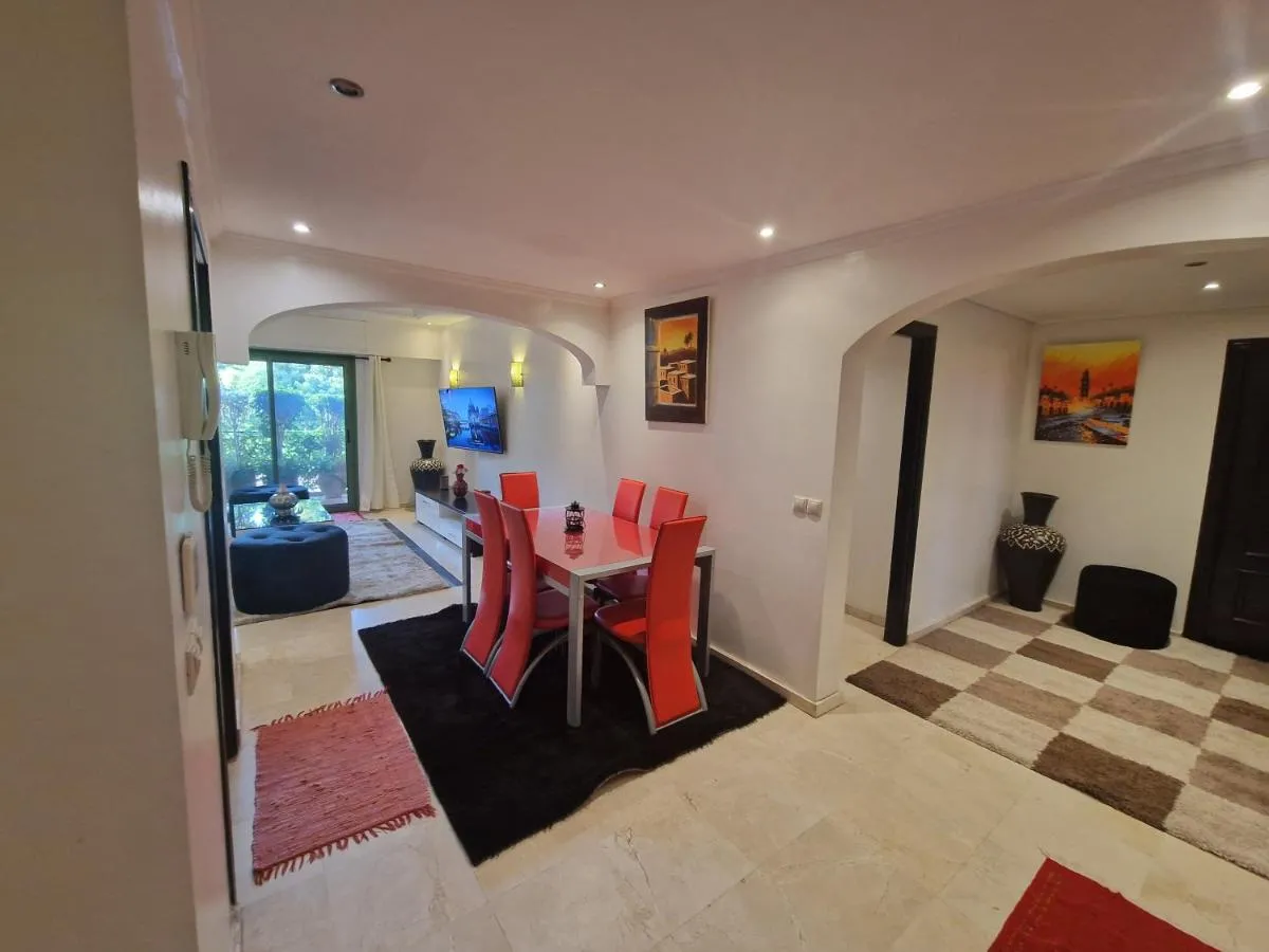 Image 1 of Deluxe apartment in the center of city