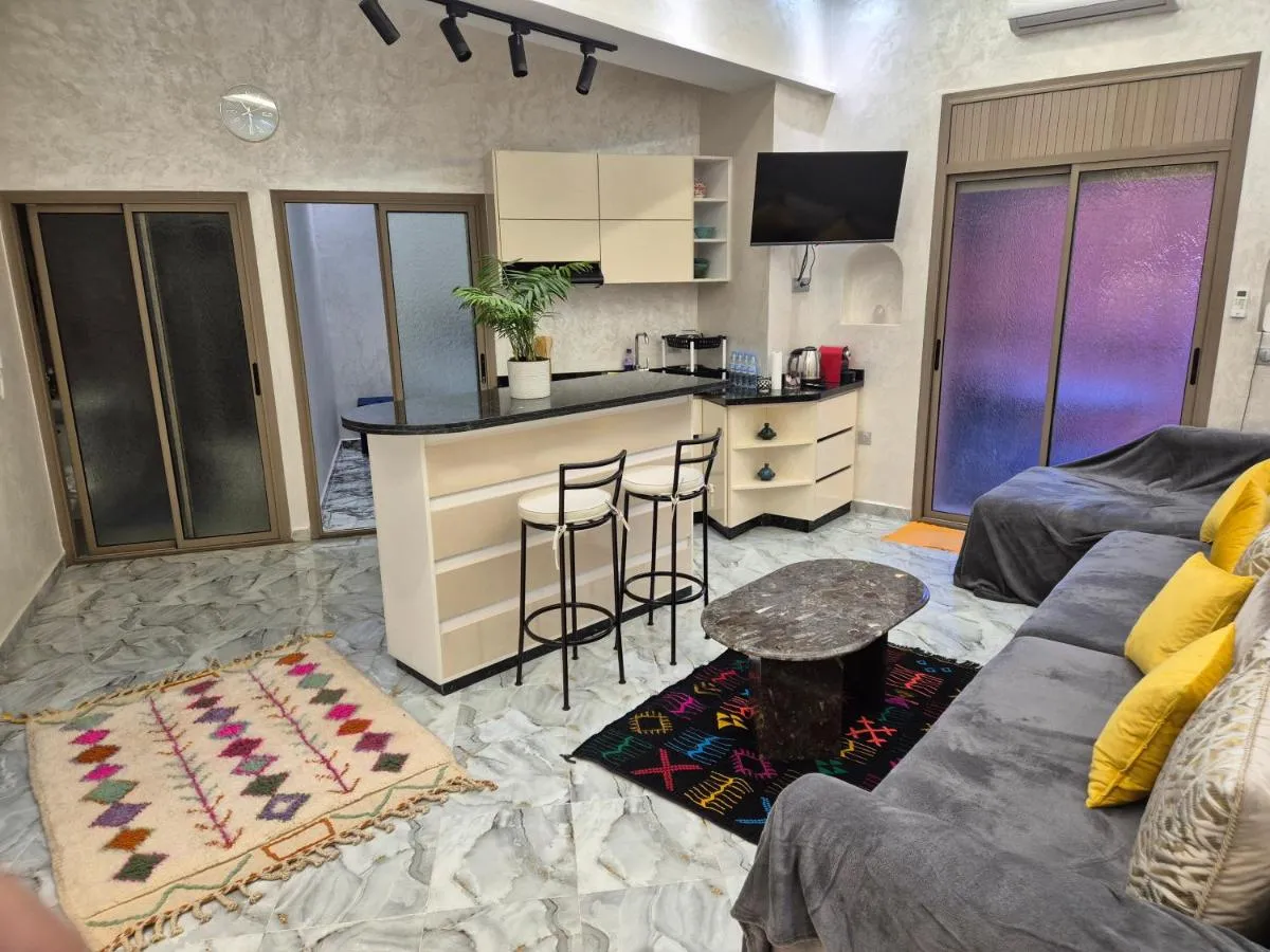 Image 2 of El Méhénni 2 chambres jacuzzi patio