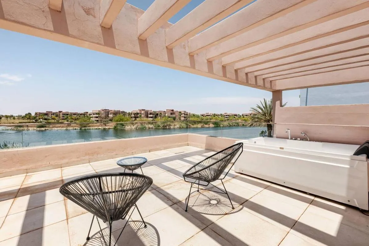 Image 6 of Escape to Luxury: 4 Bedroom Villa on Golf Course