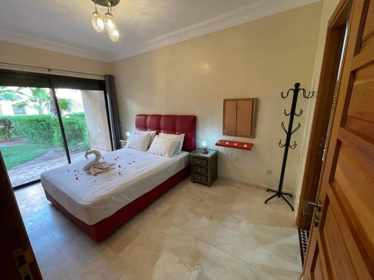 Image 1 of Fabuleux appartement, rez de jardin au sein de la palmeraie