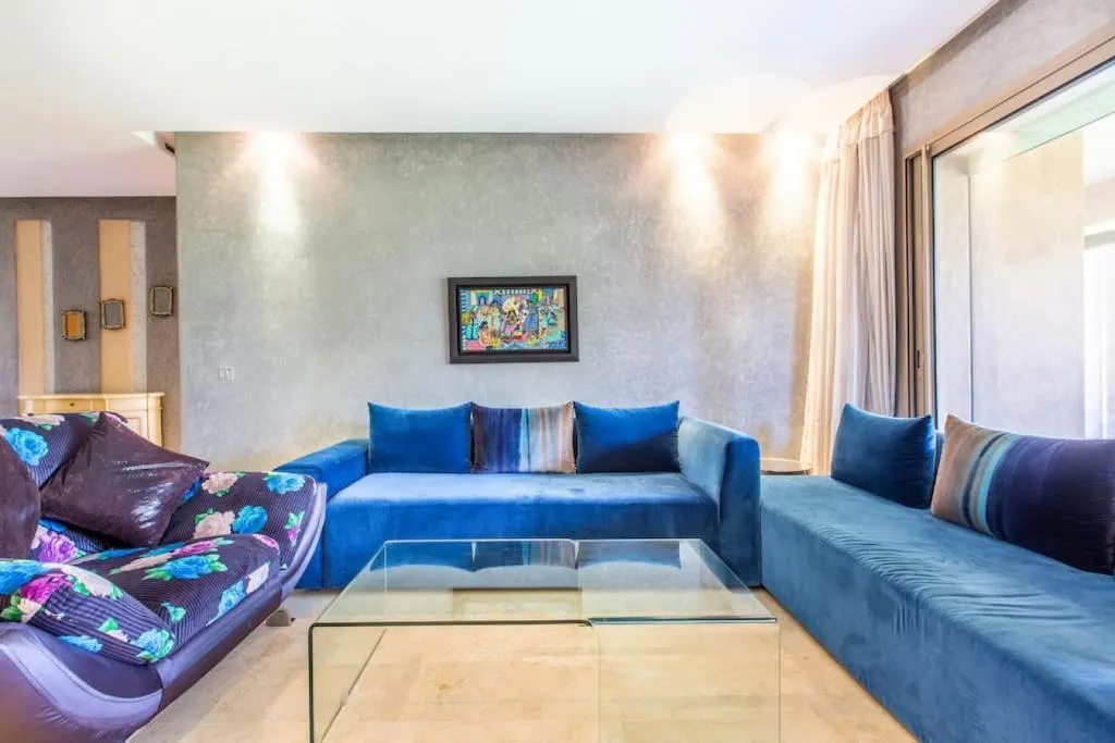 Image of Front de piscine en rez de Jardin a Prestigia