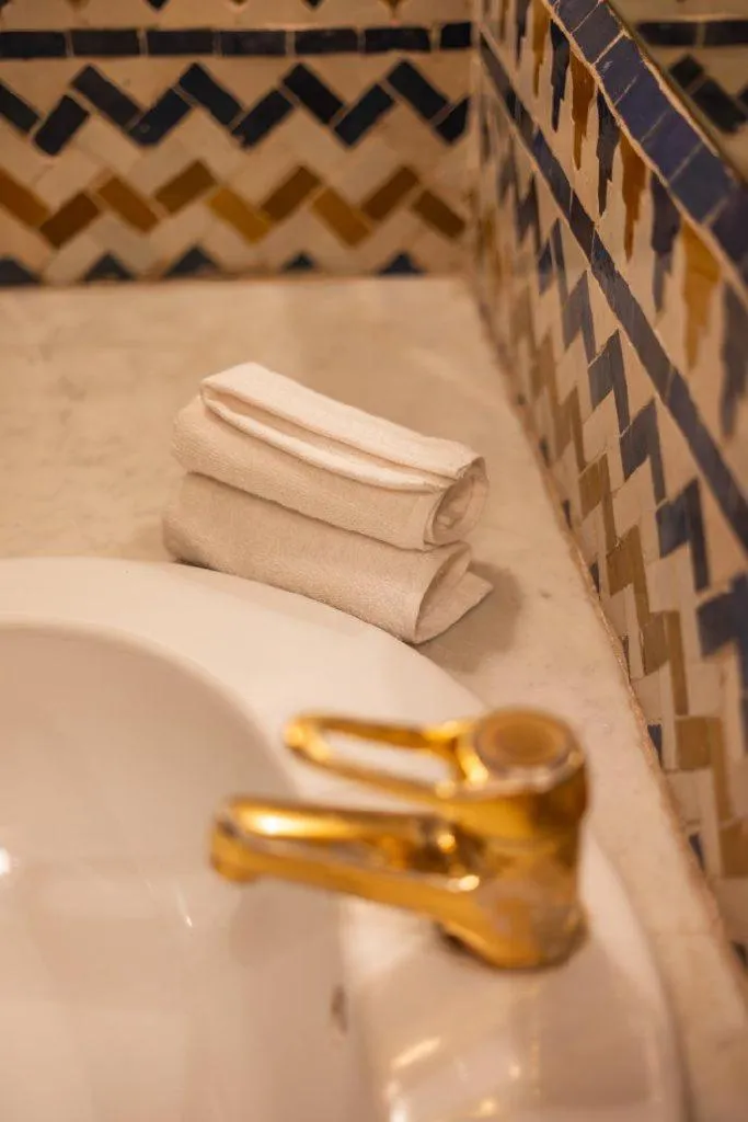 Image 3 of LUXURY apartment