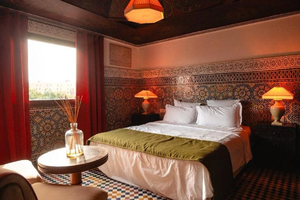 Image 1 of LUXURY apartment