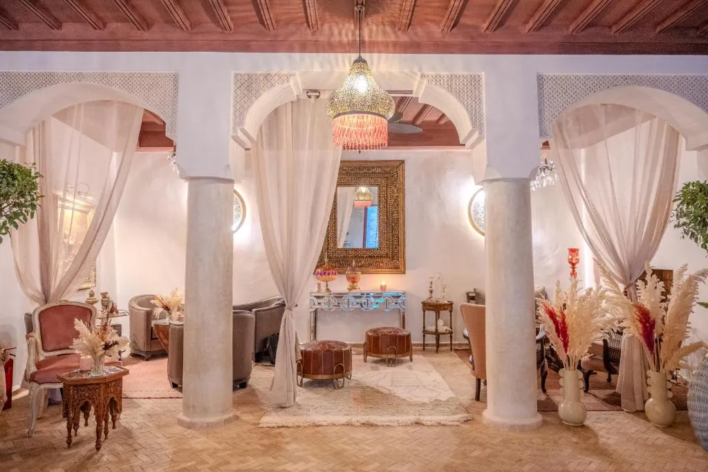 Image of Le Singe Rose