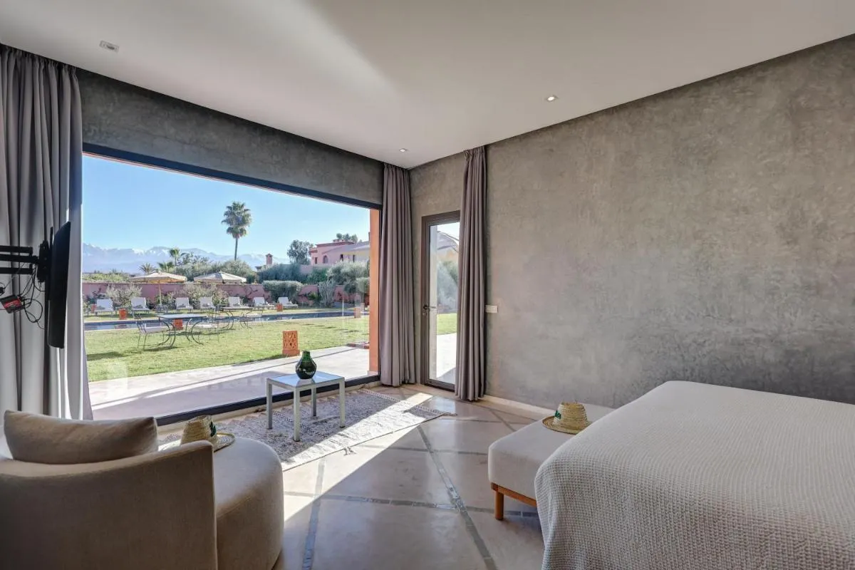 Image 1 of Les Roses By La Siredrah