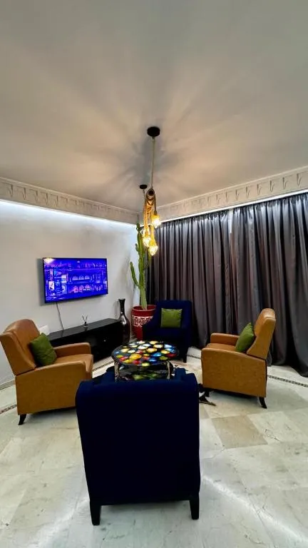 Image of Lux apt, Prime location, Jacuzzi