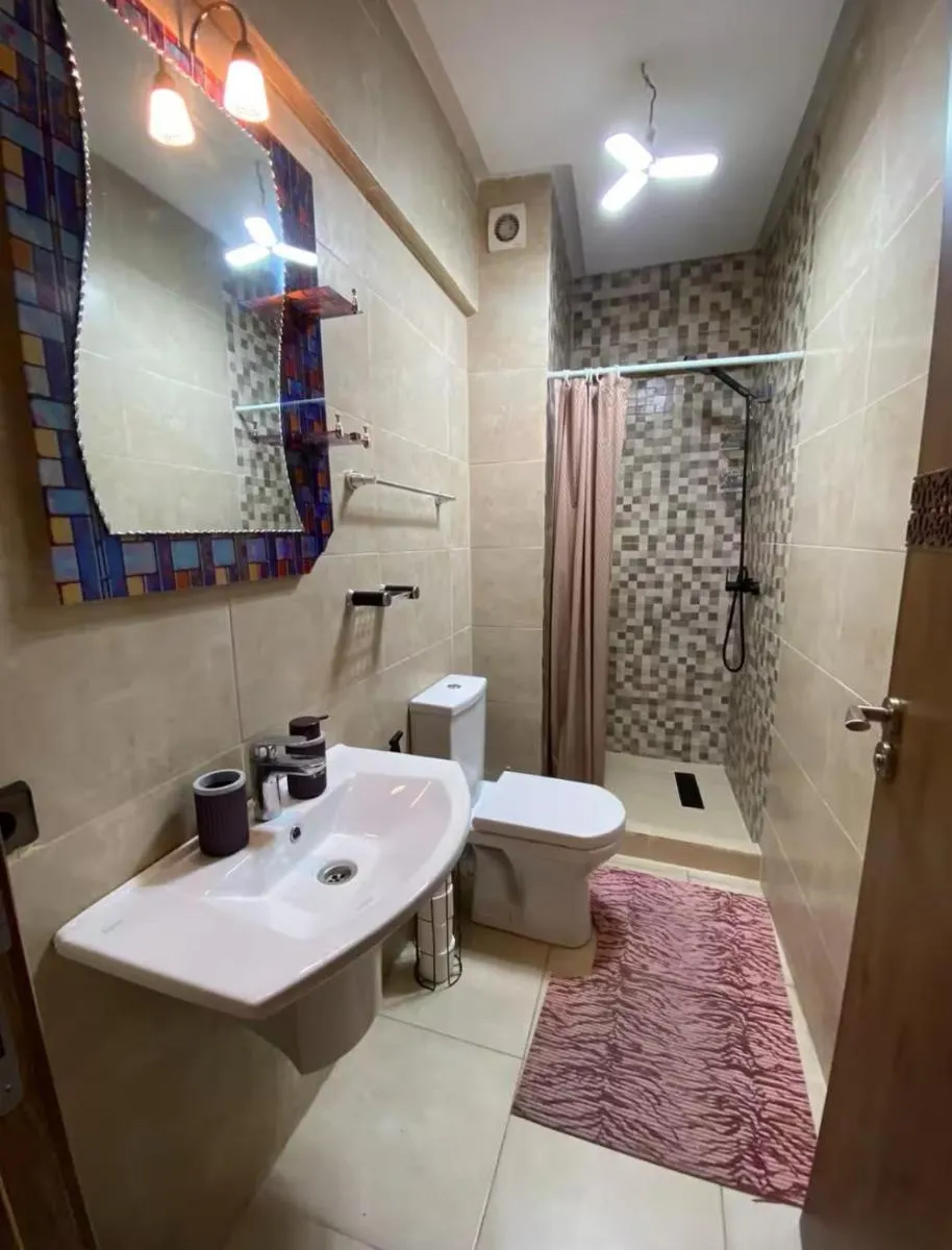 Image 4 of Luxury Apartment with Pool, Parking and 24h Security , Marrakech Center