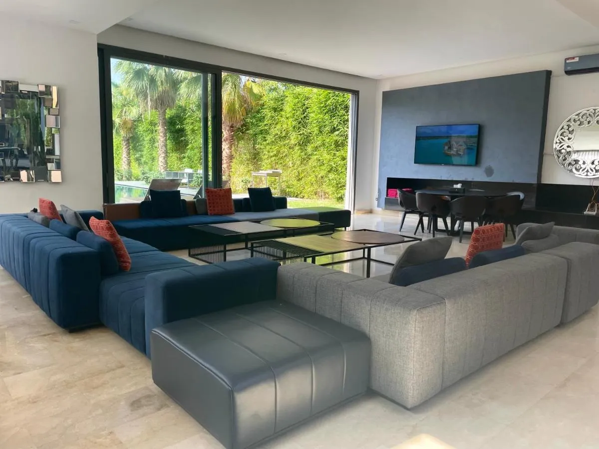 Image 1 of Luxury Palm Villa