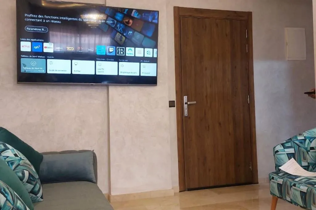 Image 5 of Luxury city center apartment with swimming pool