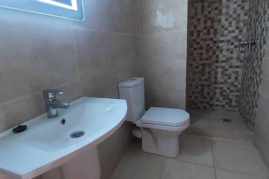 Image 2 of Luxury city center apartment with swimming pool