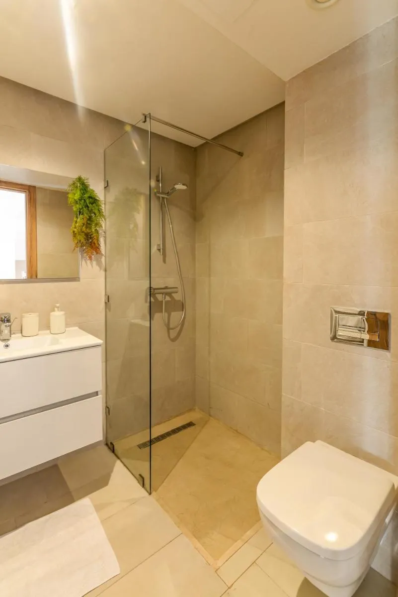 Image 3 of Maeva cosy – Clim, Wifi, Jardin à 10min de l’Aéroport