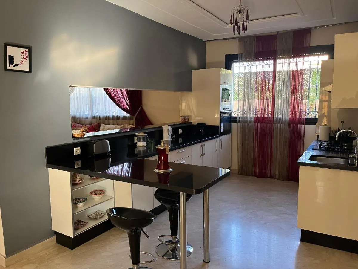 Image 4 of Marrakech le joyau villa piscine privée jardin