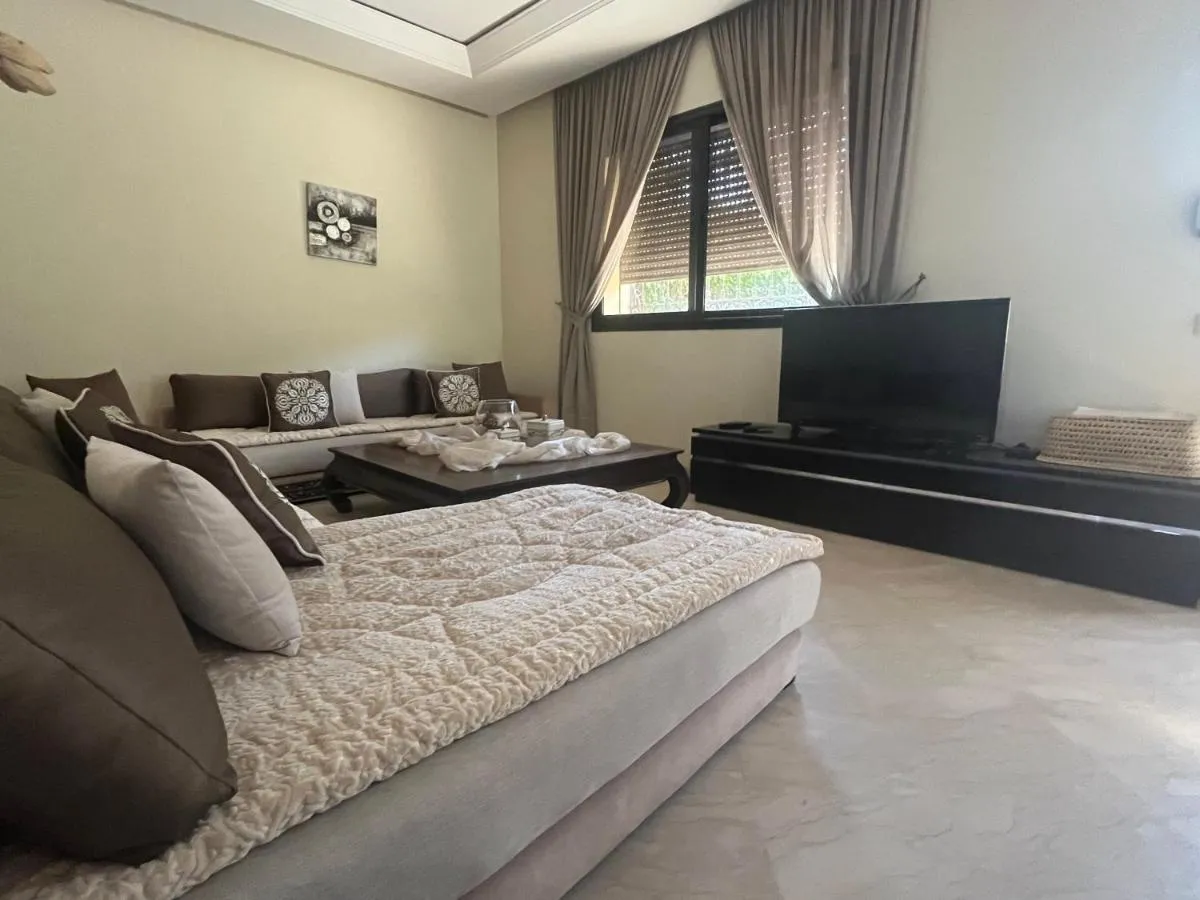 Image 5 of Marrakech le joyau villa piscine privée jardin