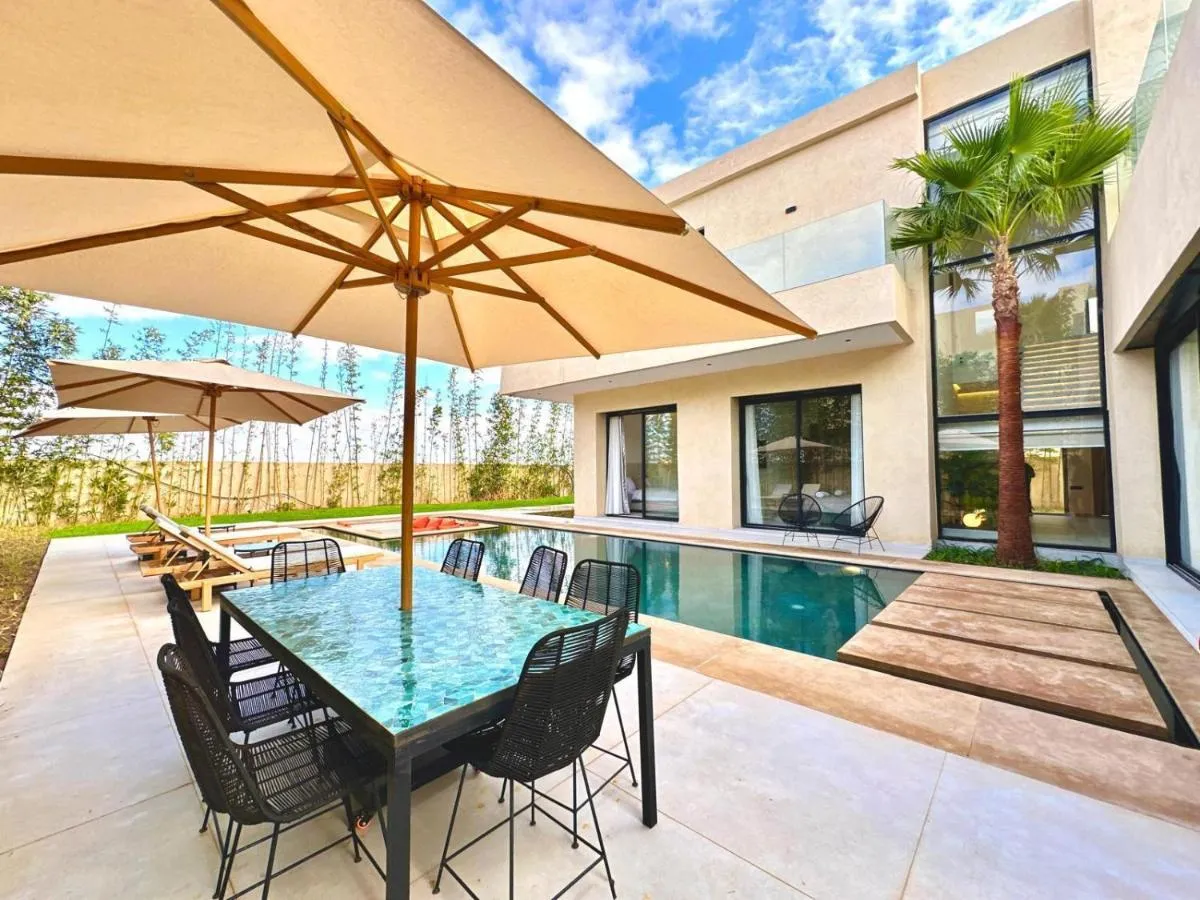 Image 2 of Modern Villa Assia