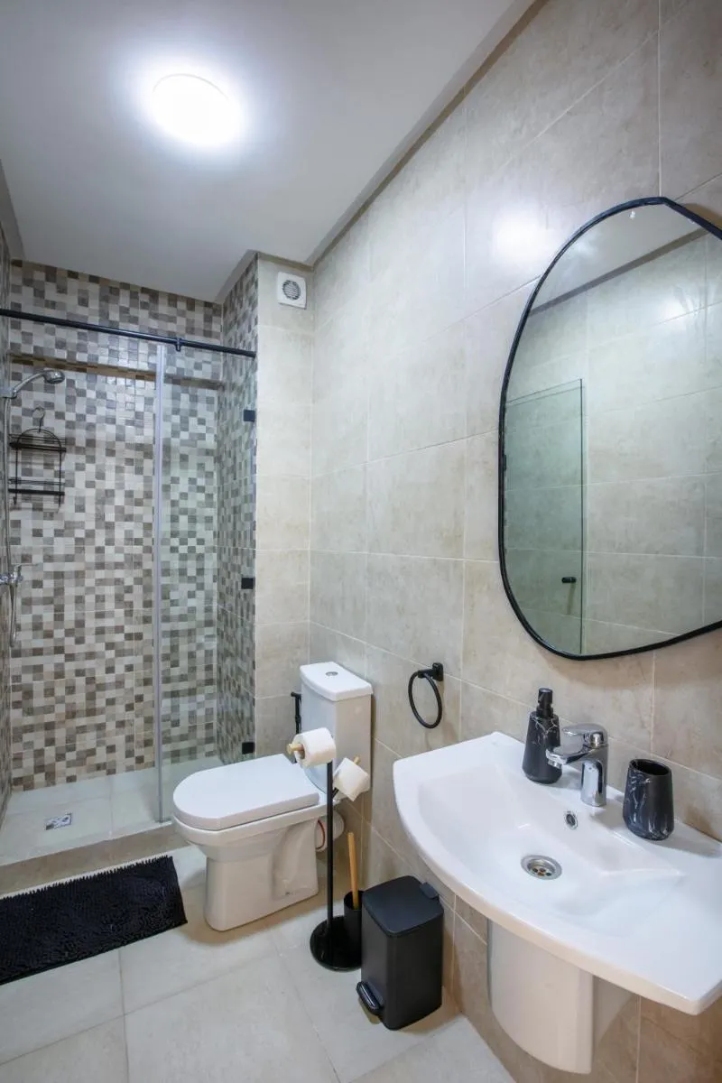 Image 3 of Modern & Charming Apartment in the City Center