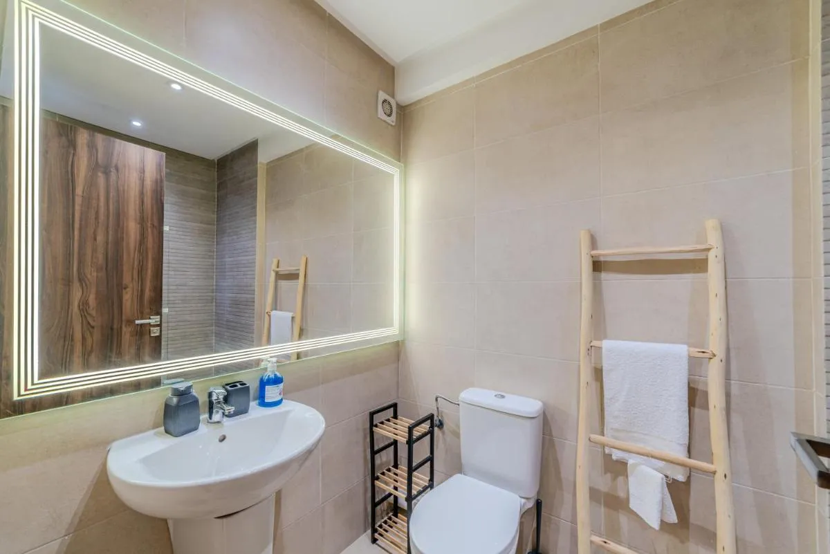 Image 2 of New Apartment Near M Avenue with Swimming Pool Fiber Optic WiFi and Free Parking