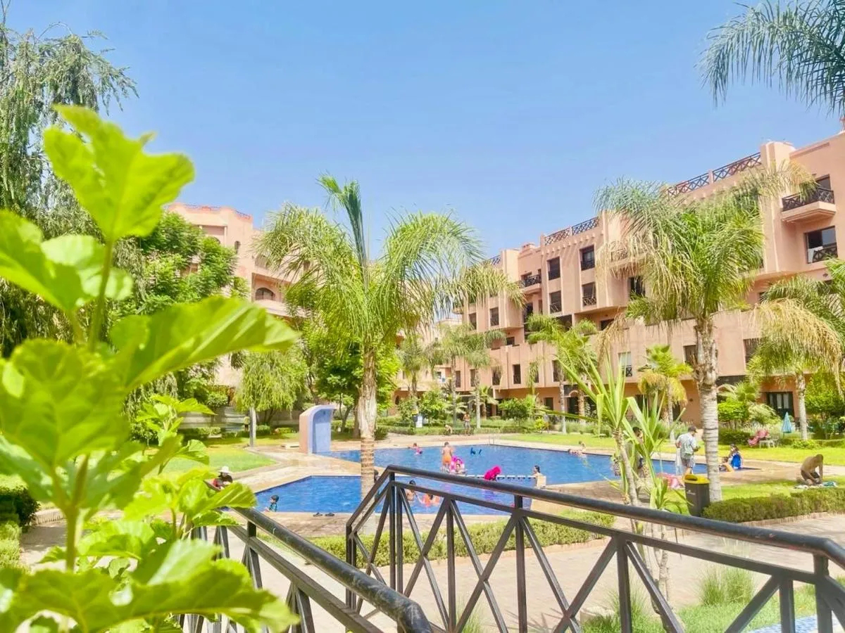 Image 6 of Oasis de détente avec terrasse et vue sur piscine