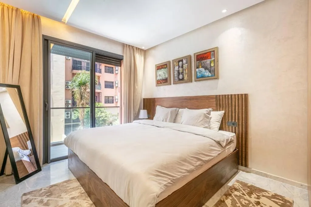 Image 1 of Peaceful Living: Chic Apartment, Prime Location