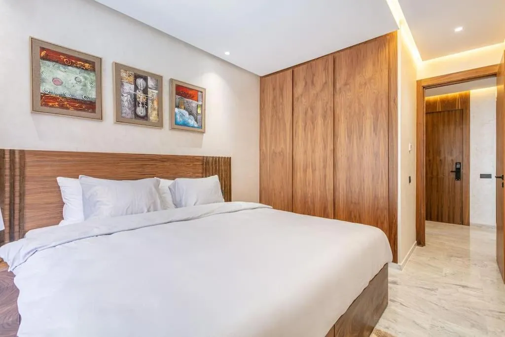 Image 6 of Peaceful Living: Chic Apartment, Prime Location