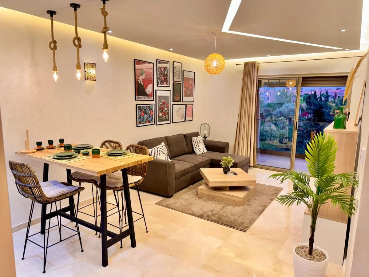 Image 2 of Pearl Garden Studio Luxueux Piscine Sunny Terrasse