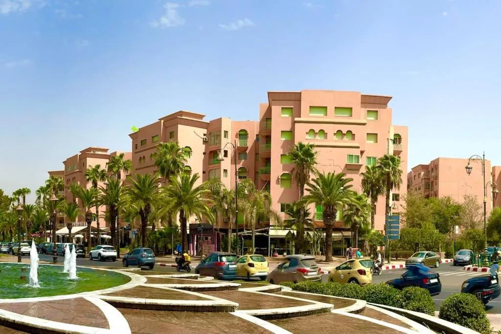 Image 6 of Piscine Hivernage plein Centre