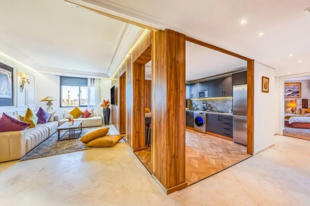 Image 5 of Piscine Hivernage plein Centre