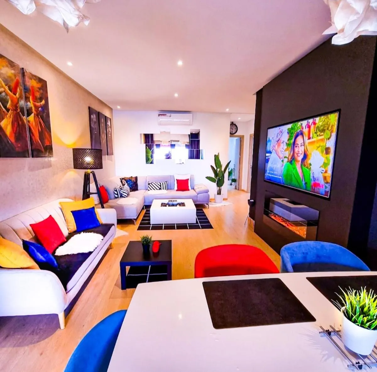 Image 1 of Privilege House jade