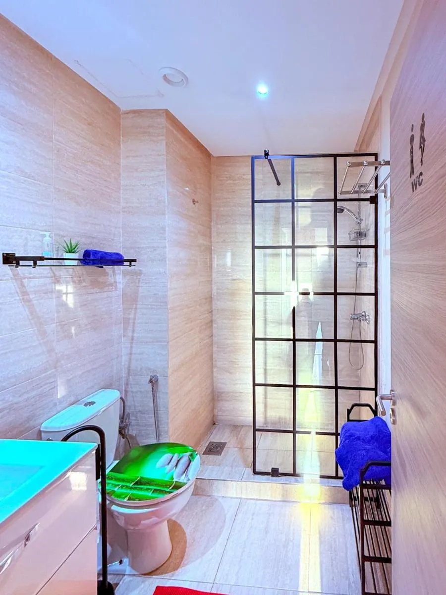 Image 5 of Privilege House jade