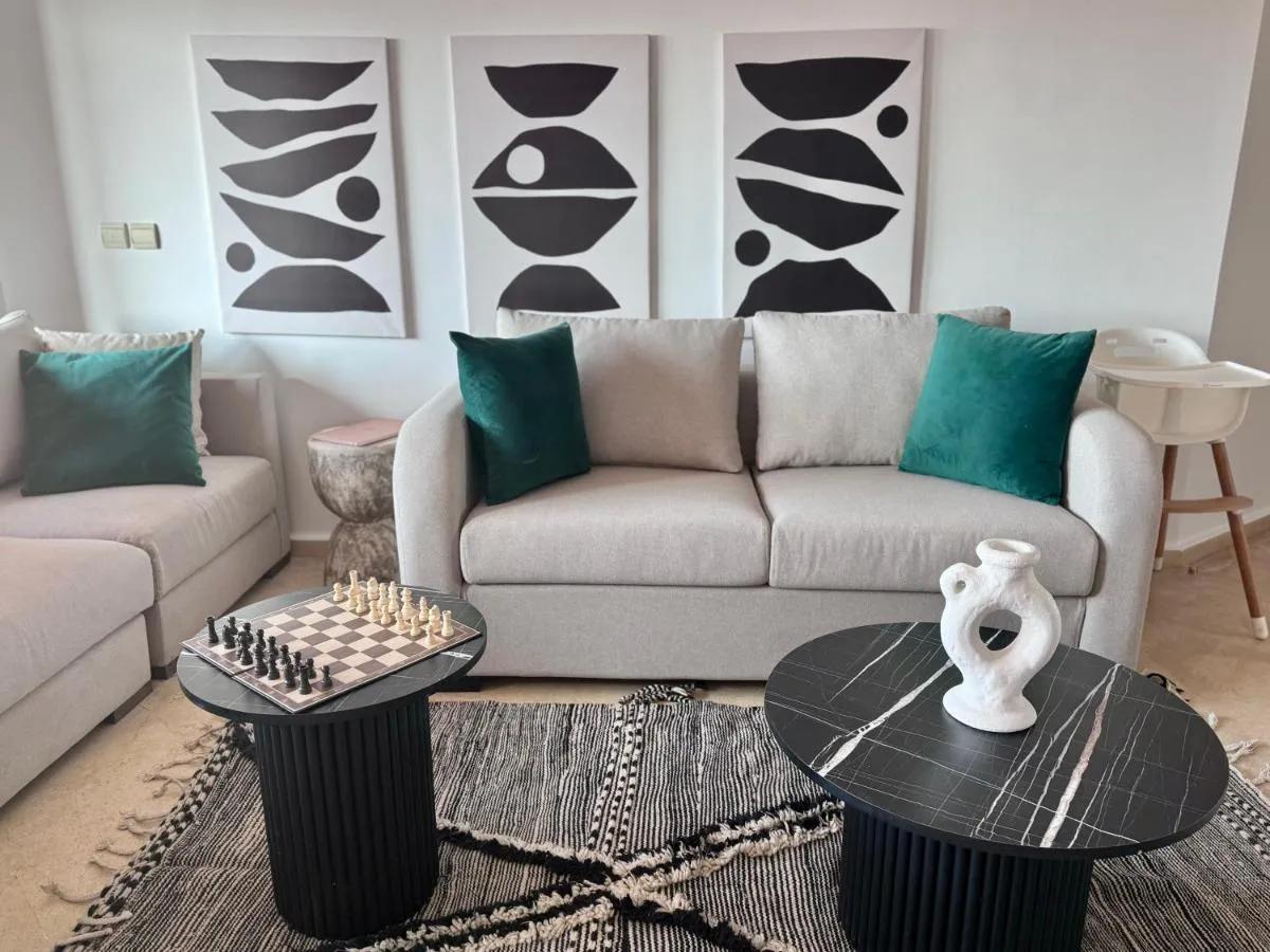 Image 2 of RENTSUITE Comfy & Central in Victor Hugo