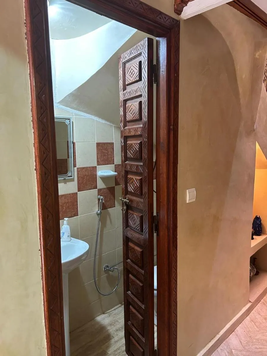 Image 4 of RIAD ZAKARYA