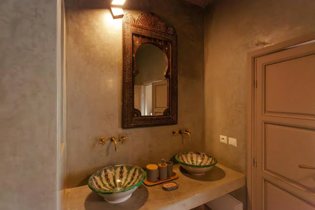 Image 1 of Riad 117