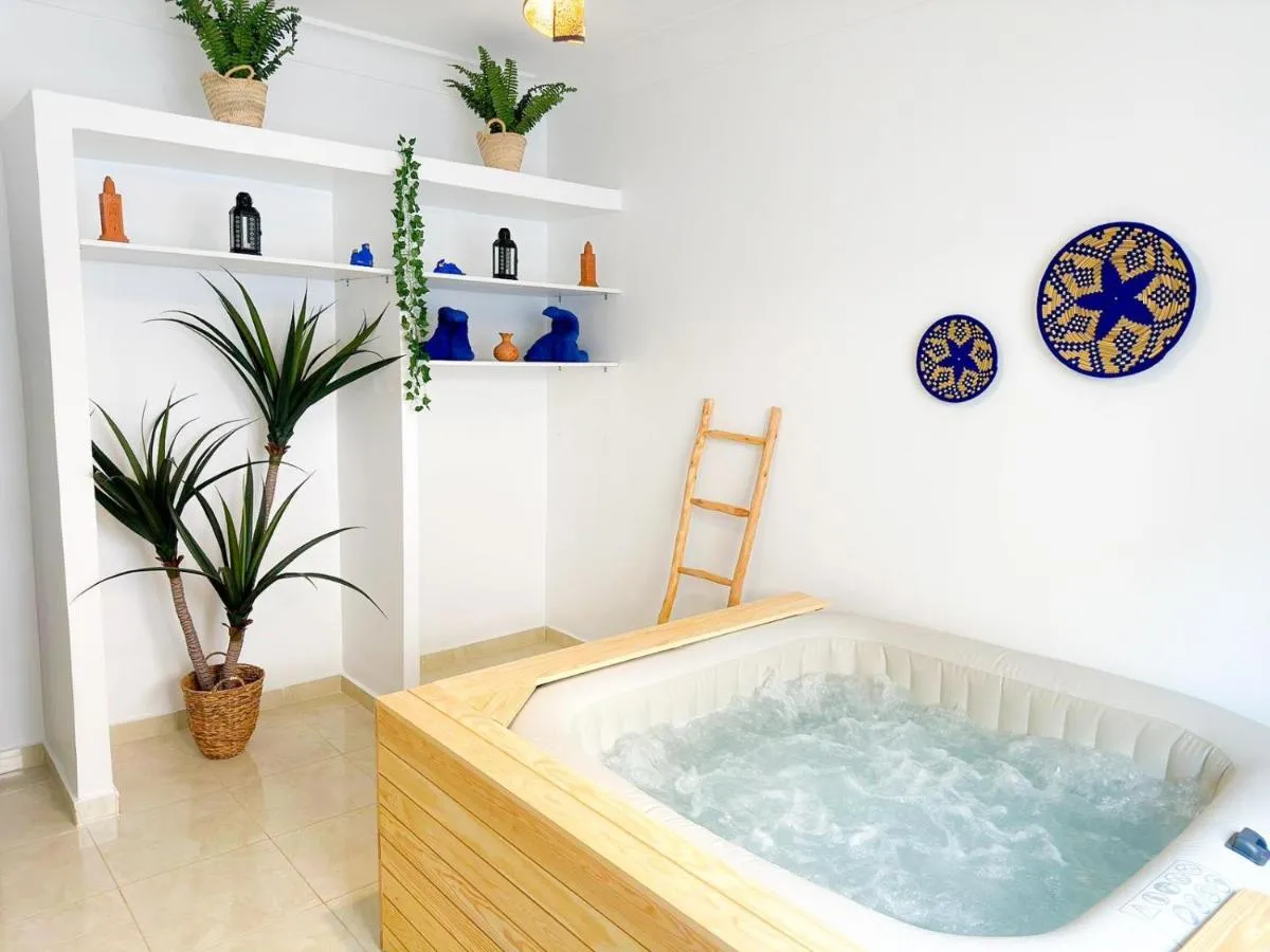 Image 1 of Riad Élégant et Convivial, Piscine Chauffée & Spa, Familles & Couples