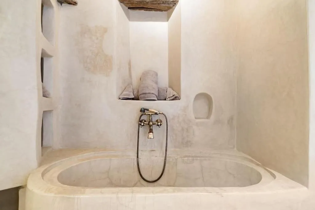 Image 2 of Riad LakLak Tradition 350m2 in der Medina mit Terrasse