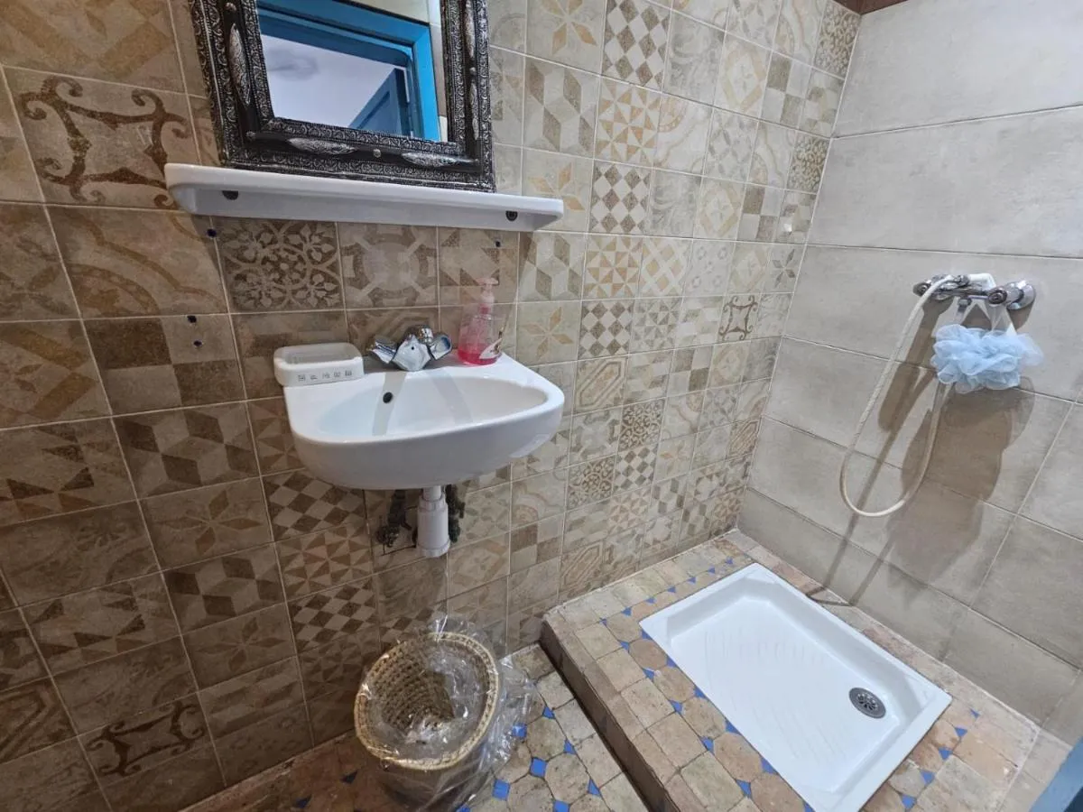 Image 2 of Riad Noureddine