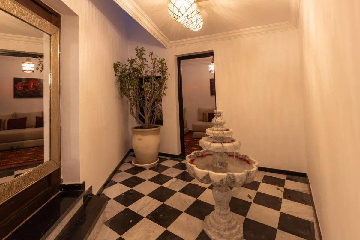 Image 2 of Riad Zehra