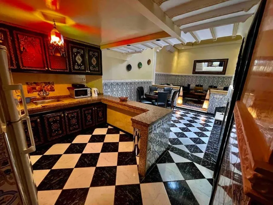 Image 4 of Riad mostafa