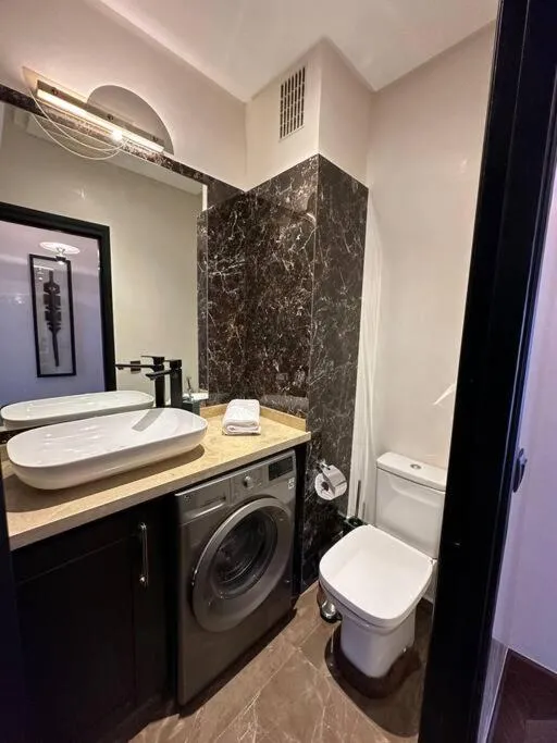 Image 3 of Roof top terrasse Centre-Gueliz JACUZZI