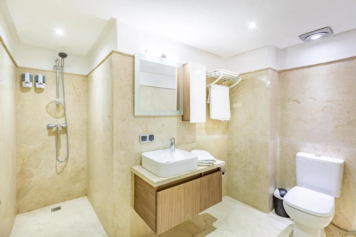 Image 2 of Royal Deluxe Gold – Marrakech, Luxe Pool View