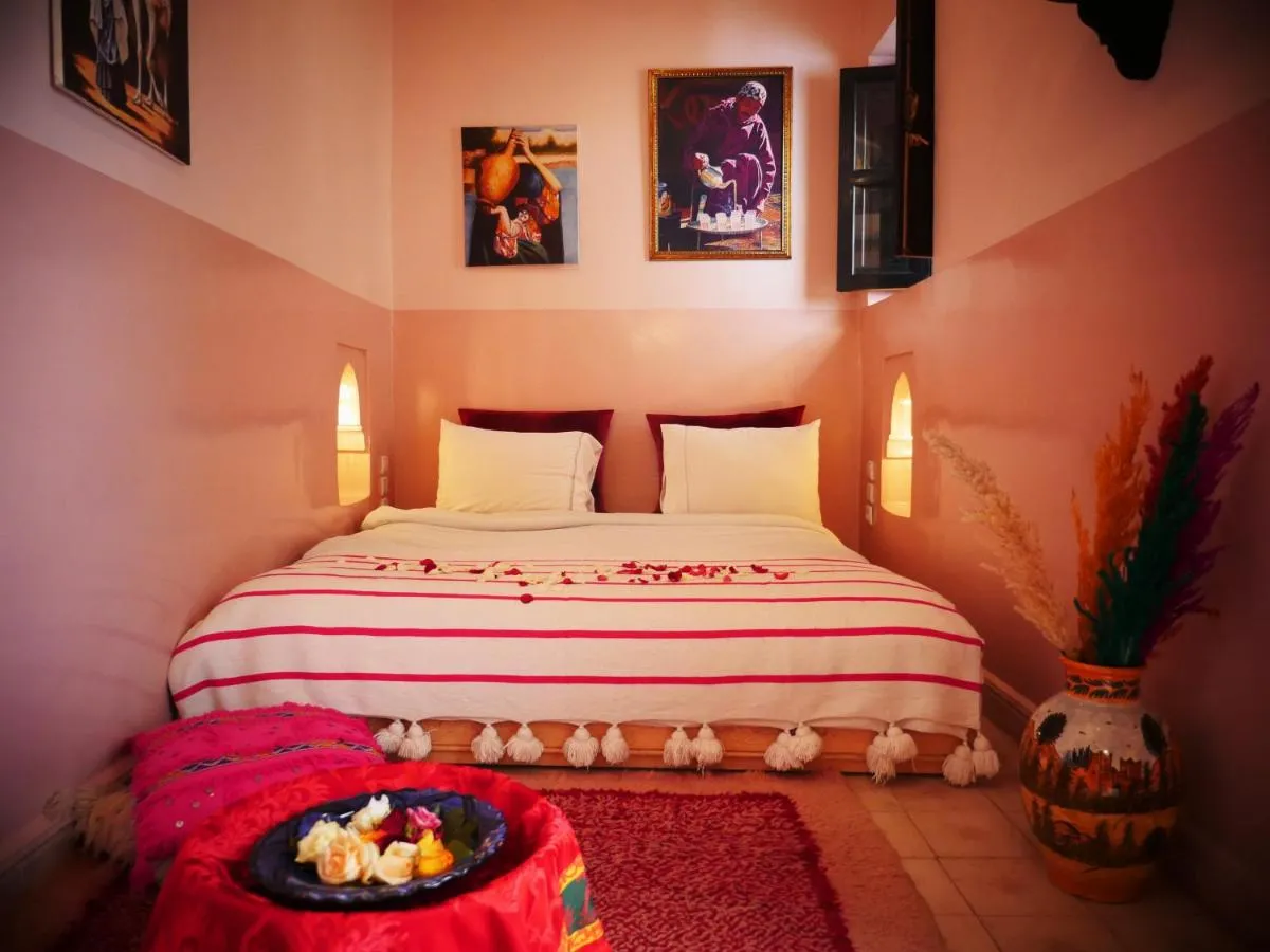 Image 1 of SARDINAS & CHILI