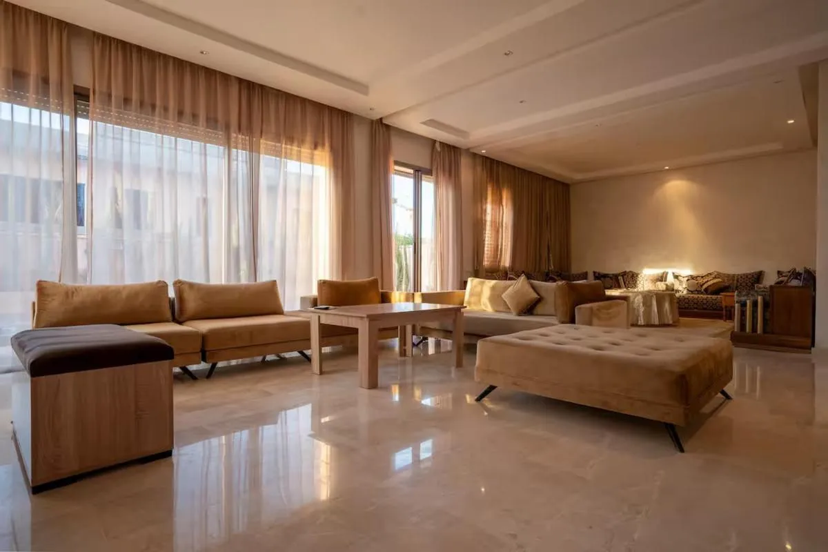 Image 1 of Saphir 46