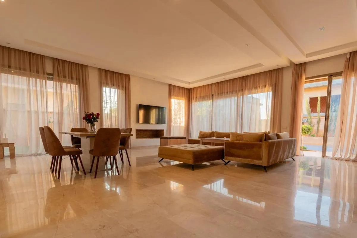 Image 5 of Saphir 46