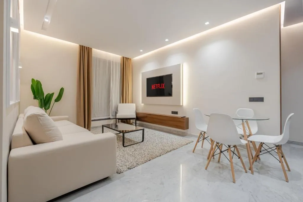 Image of Stylish and Central Downtown Retreat